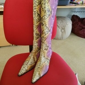 Max de Carlo leather pink boots size 8